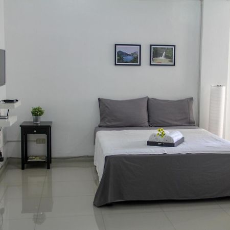 Pangsapuri studio 37 m² dengan 1 bilik mandi peribadi di Makati Manila Luaran gambar