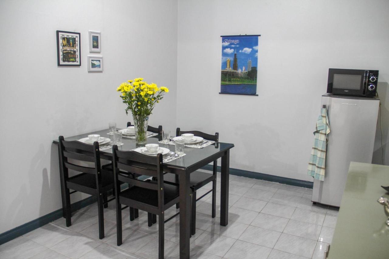 Pangsapuri studio 37 m² dengan 1 bilik mandi peribadi di Makati Manila Luaran gambar