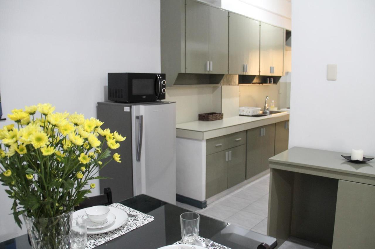 Pangsapuri studio 37 m² dengan 1 bilik mandi peribadi di Makati Manila Luaran gambar
