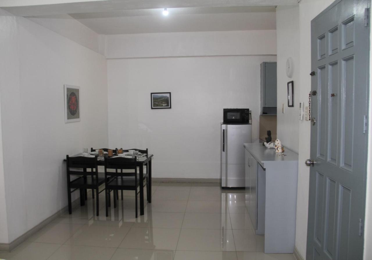 Pangsapuri studio 37 m² dengan 1 bilik mandi peribadi di Makati Manila Luaran gambar