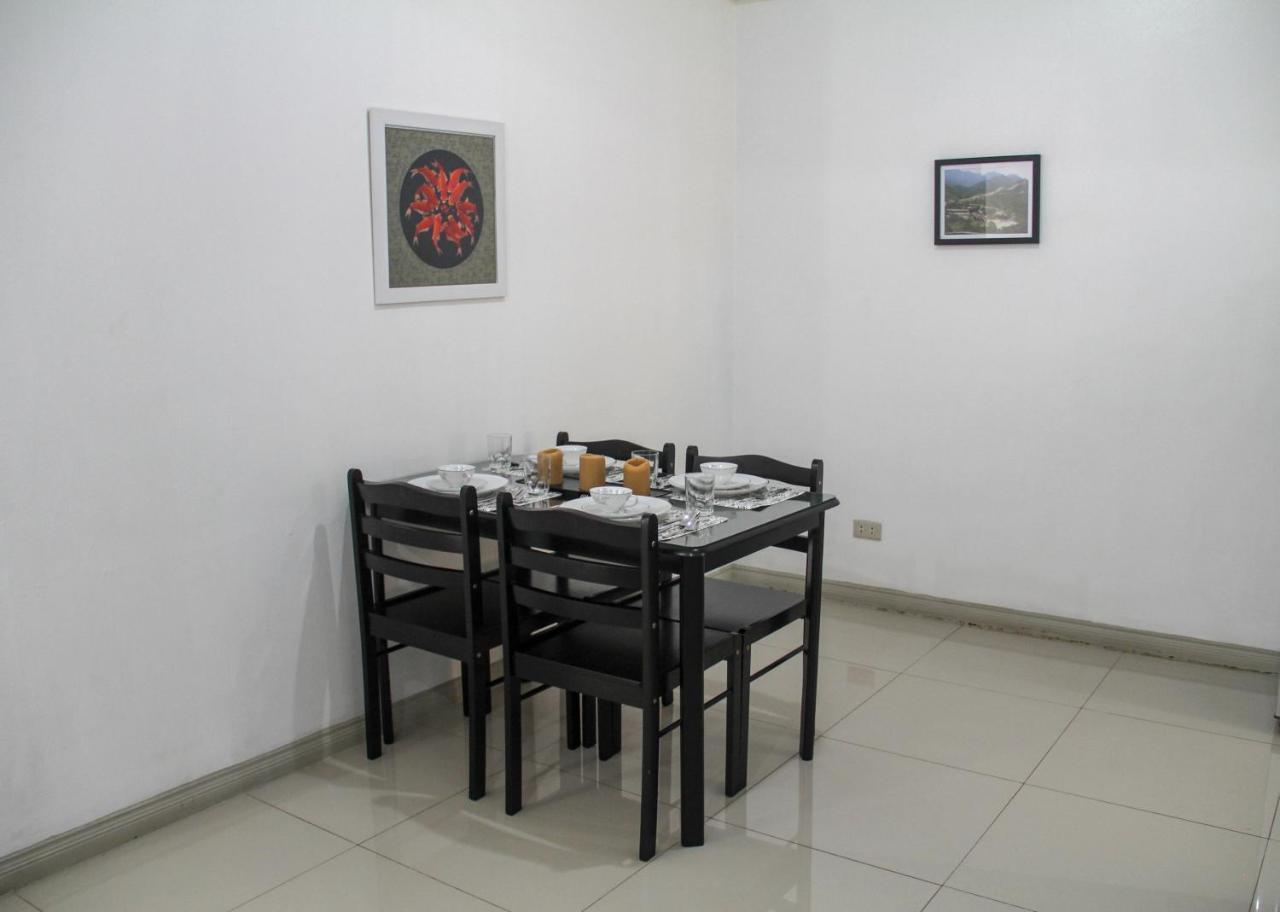 Pangsapuri studio 37 m² dengan 1 bilik mandi peribadi di Makati Manila Luaran gambar