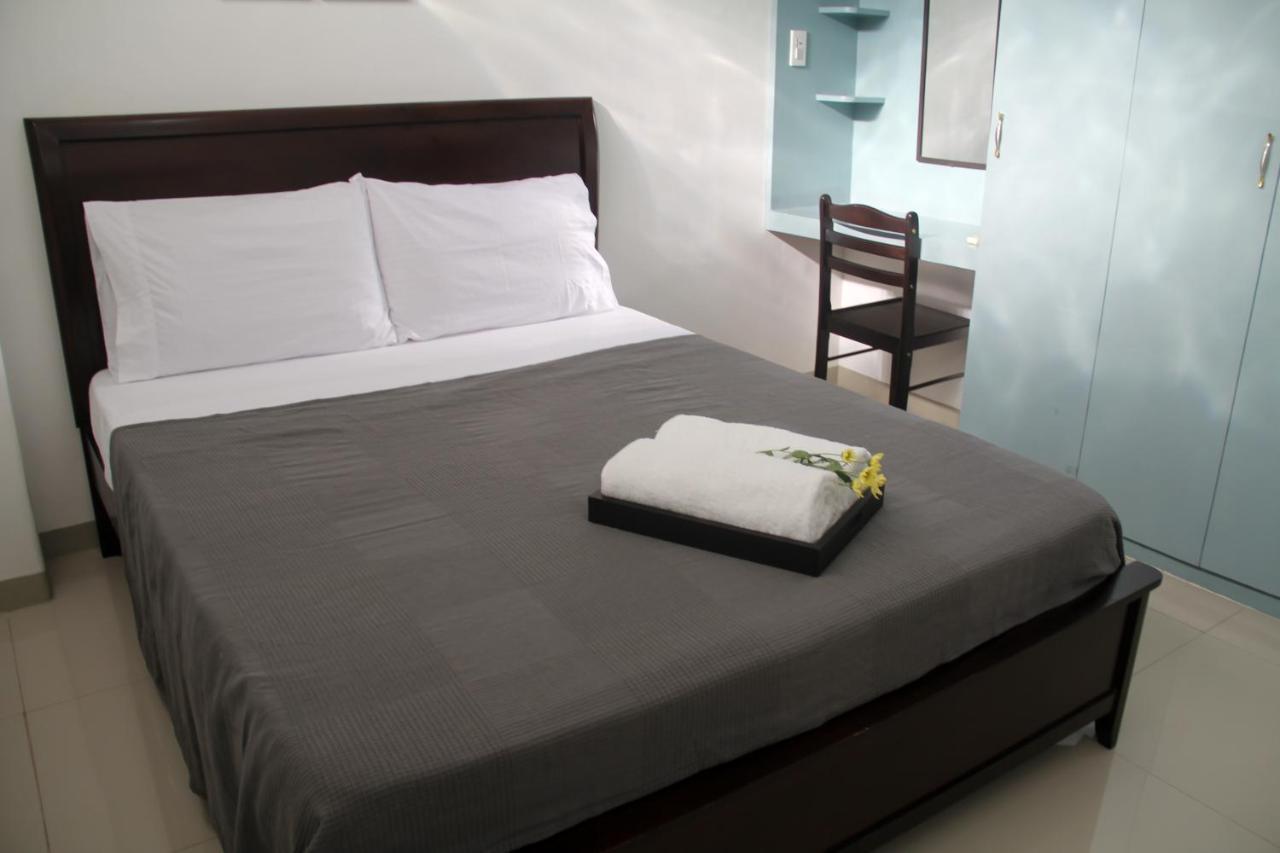 Pangsapuri studio 37 m² dengan 1 bilik mandi peribadi di Makati Manila Luaran gambar