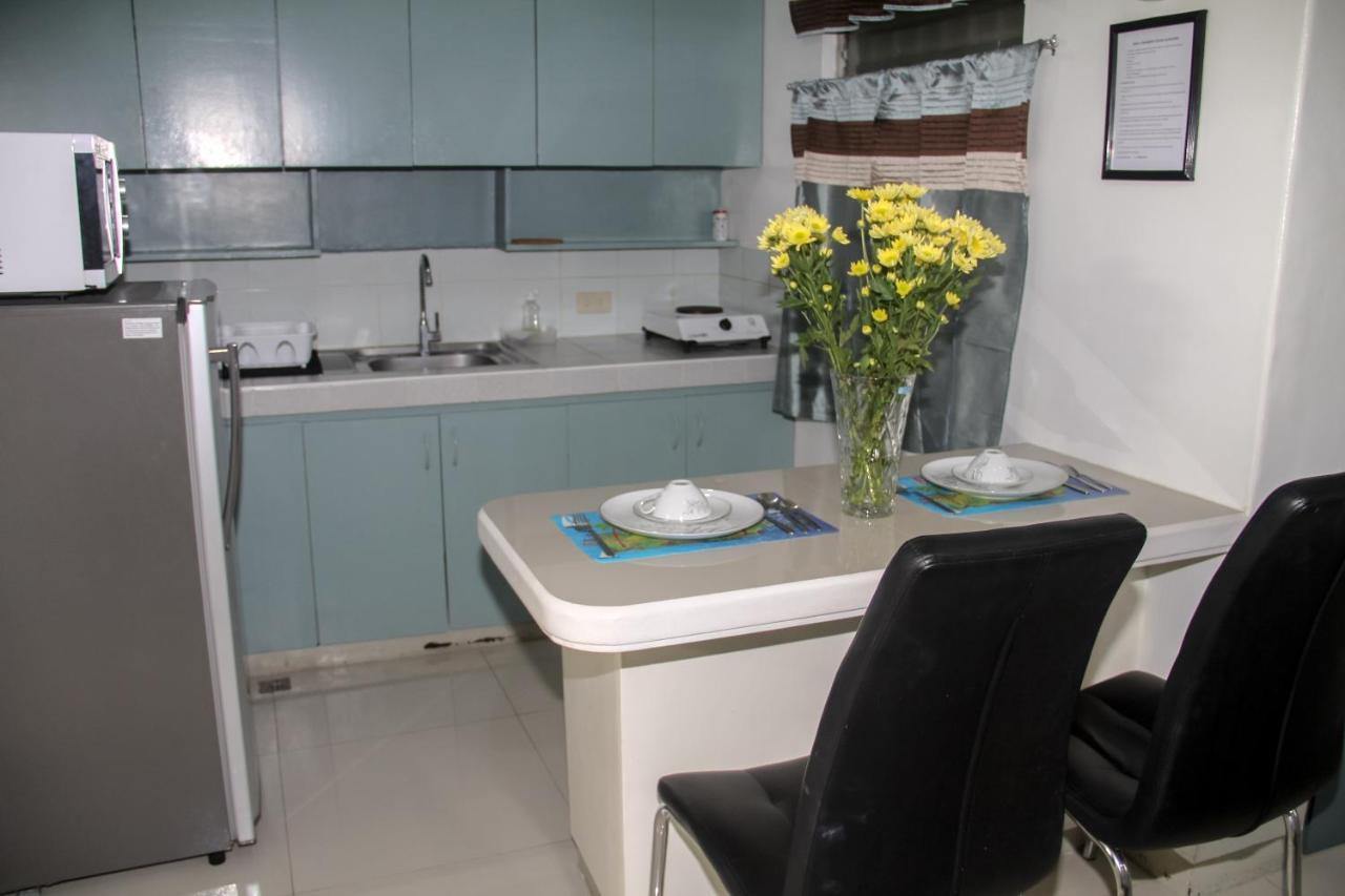 Pangsapuri studio 37 m² dengan 1 bilik mandi peribadi di Makati Manila Luaran gambar